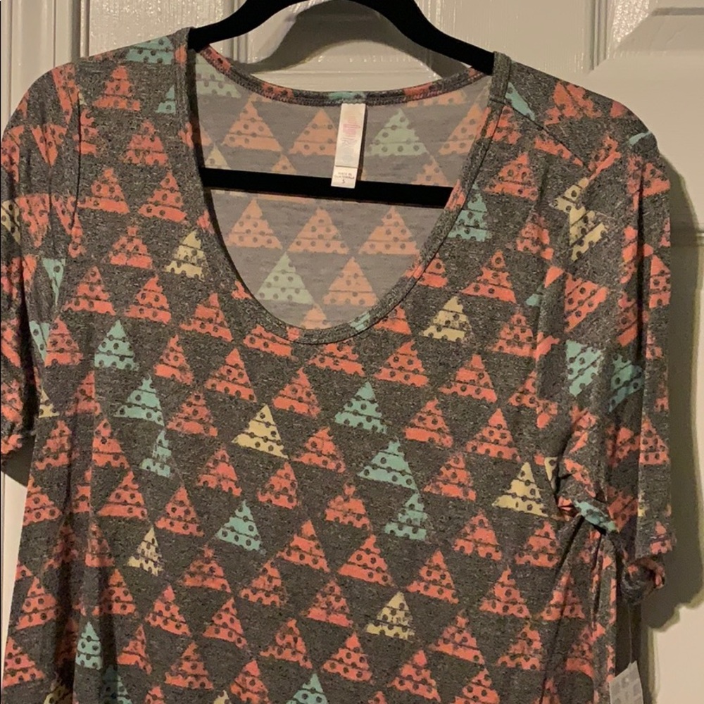 Lularoe BNWT Small Perfect T